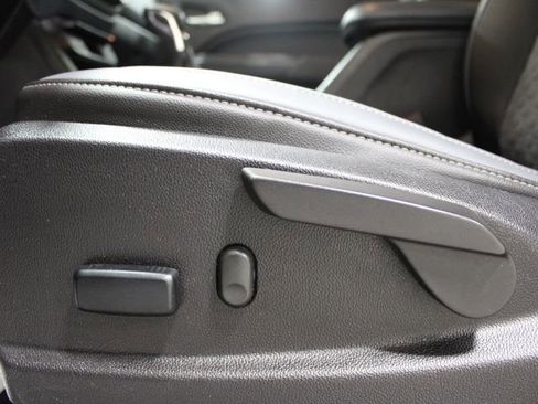 Used 2022 Chevrolet Colorado Z71 image 20