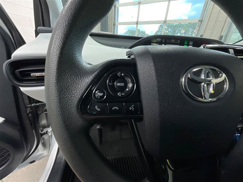 Used 2022 Toyota Prius LE FWD image 20