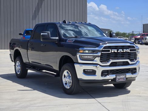 New 2026 RAM 2500 Tradesman AWD/4WD image 3
