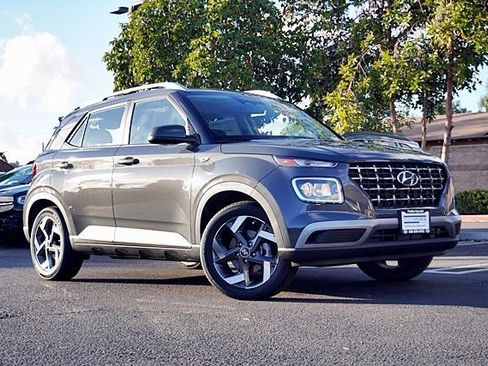 New 2026 Hyundai Venue SEL image 2