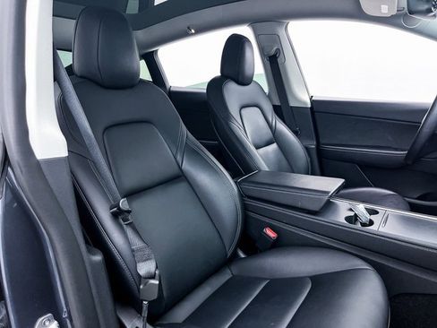 Used 2022 Tesla Model Y Performance image 30