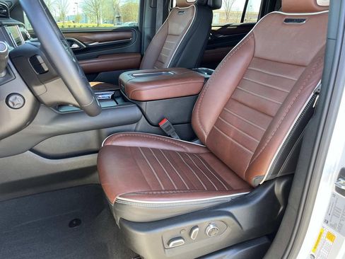 Used 2024 GMC Yukon XL Denali Ultimate image 25