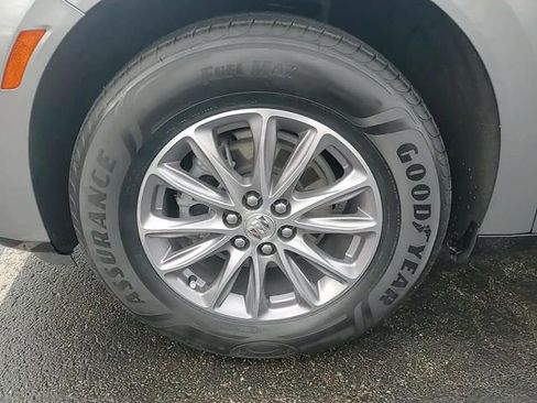 Certified 2023 Buick Enclave Essence image 9