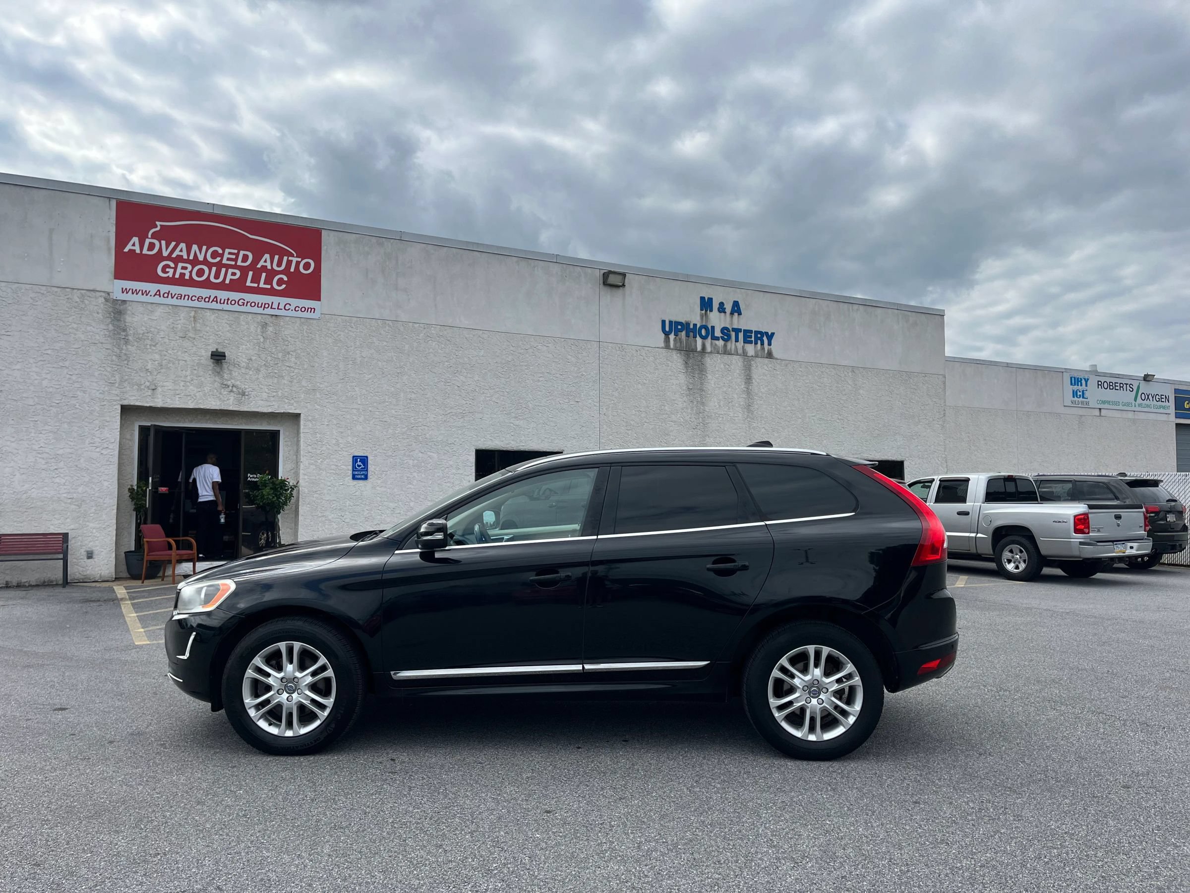 Used 2015 Volvo XC60 T5 AWD/4WD image 5