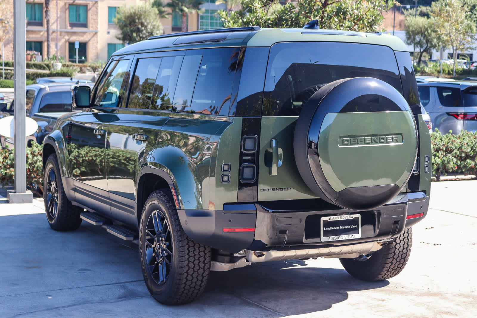 New 2026 Land Rover Defender 110 S AWD/4WD image 4