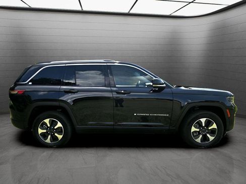 New 2024 Jeep Grand Cherokee Limited 4xe w/ Luxury Tech Group II image 7