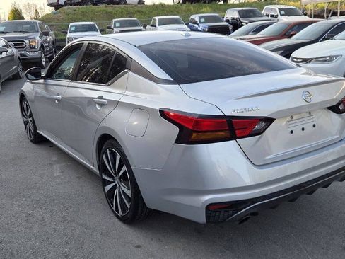 Used 2019 Nissan Altima 2.5 SR FWD image 8