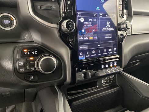 Used 2023 RAM 1500 Big Horn AWD/4WD image 31