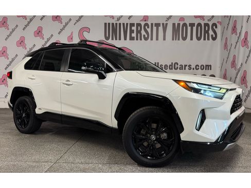 Used 2022 Toyota RAV4 XSE AWD/4WD image 2