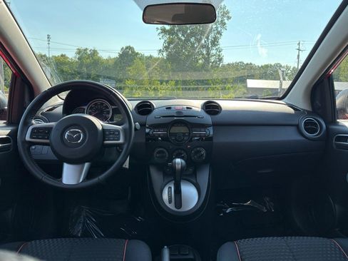 Used 2013 MAZDA MAZDA2 Touring FWD image 30