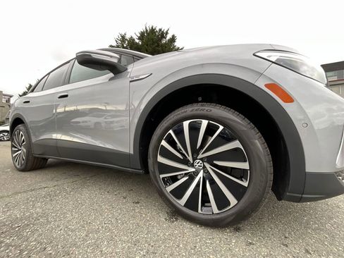 New 2026 Volkswagen ID.4 Pro image 10