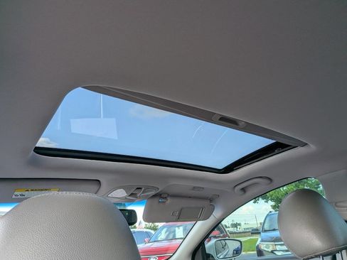 Used 2011 Hyundai Sonata SE w/ Navigation & Sunroof Pkg 4 FWD image 15