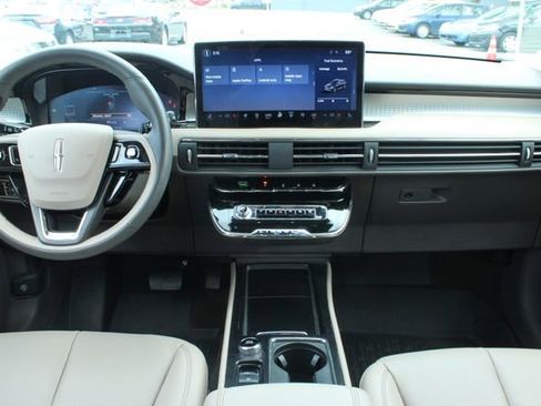 Used 2023 Lincoln Corsair AWD w/ Equipment Group 101A image 16