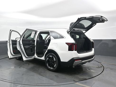 Used 2025 Kia Sorento EX AWD/4WD image 48