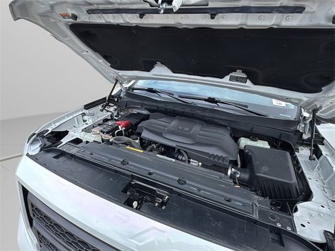 Used 2023 Nissan Titan SV image 25