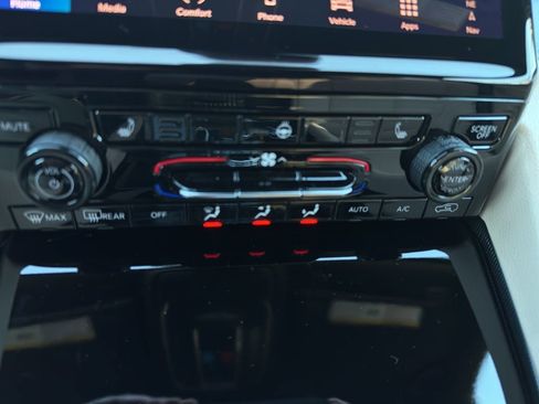 New 2025 Jeep Grand Cherokee Limited image 17