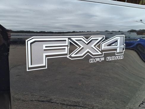 New 2026 Ford F250 XLT w/ XLT Premium Package image 10