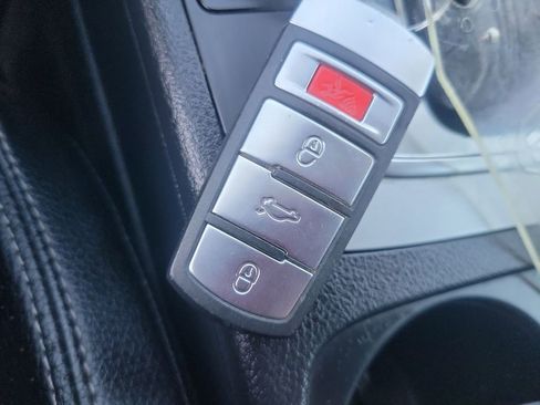 Used 2013 Volkswagen CC Sport image 34