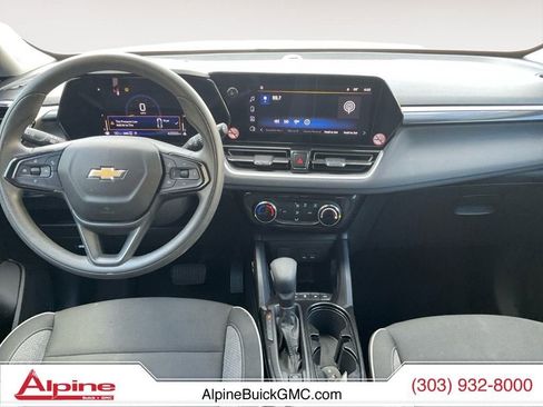 Used 2025 Chevrolet TrailBlazer LT AWD/4WD image 10