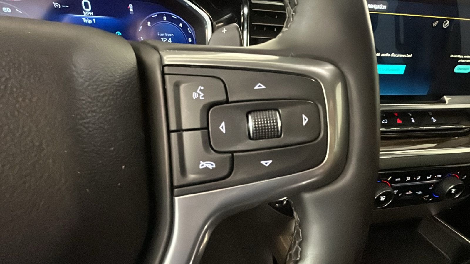 Used 2025 Chevrolet Silverado 1500 LT Trail Boss w/ Convenience Package II AWD/4WD image 19
