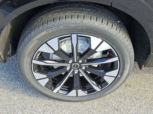 New 2026 Volvo XC60 B5 Plus w/ Climate Package image 5