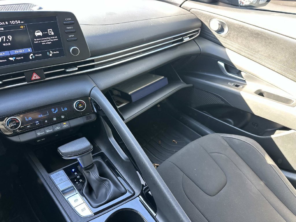 Used 2025 Hyundai Elantra Hybrid FWD image 33