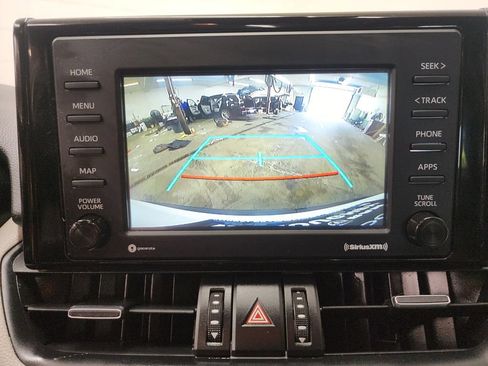 Used 2020 Toyota RAV4 XLE Premium AWD/4WD image 20