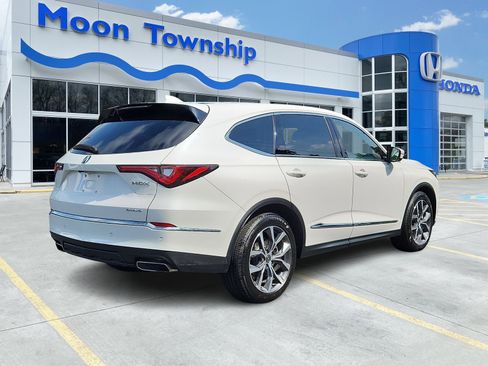 Used 2023 Acura MDX SH-AWD w/ Technology Package image 6