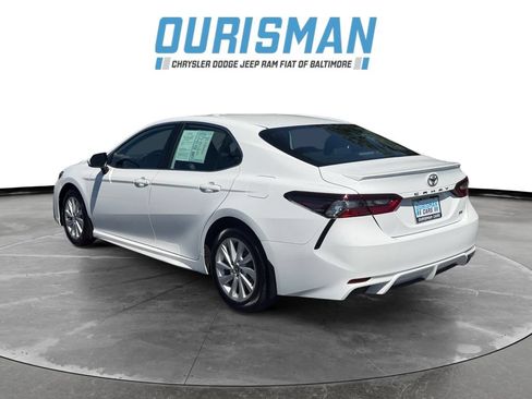 Used 2024 Toyota Camry SE FWD image 4