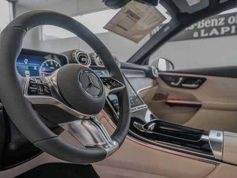 New 2026 Mercedes-Benz GLC 300 4MATIC image 7