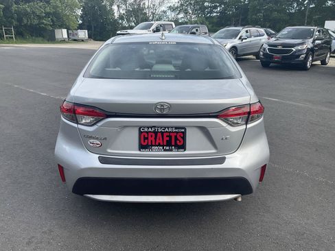Used 2021 Toyota Corolla LE FWD image 4