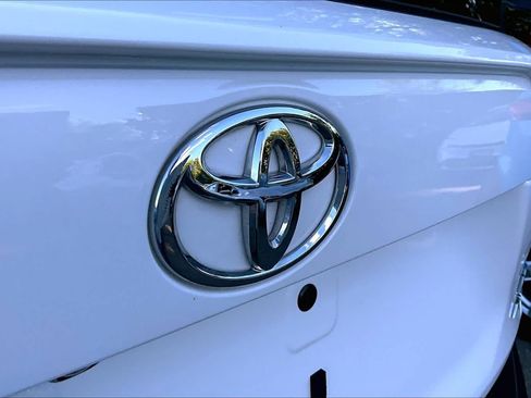 Used 2023 Toyota RAV4 LE AWD/4WD image 57