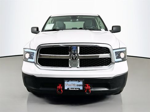 Used 2022 RAM 1500 Classic SLT image 2