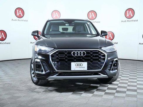 Used 2023 Audi Q5 2.0T Premium w/ Convenience Package image 3