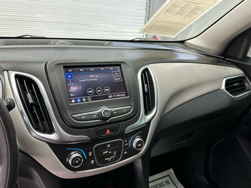 Used 2020 Chevrolet Equinox LS w/ LS Convenience Package FWD image 20