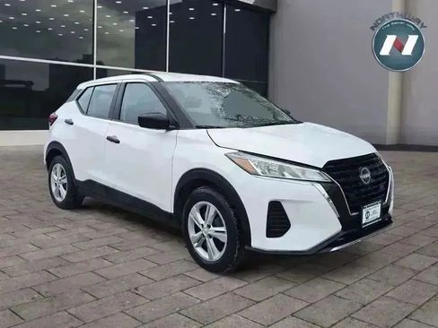 Used 2023 Nissan Kicks S image 7