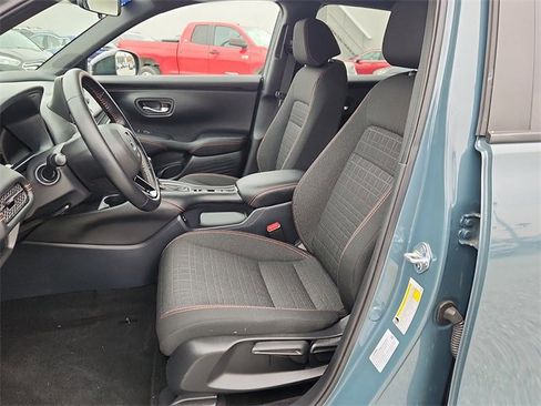 Used 2025 Honda HR-V Sport image 7