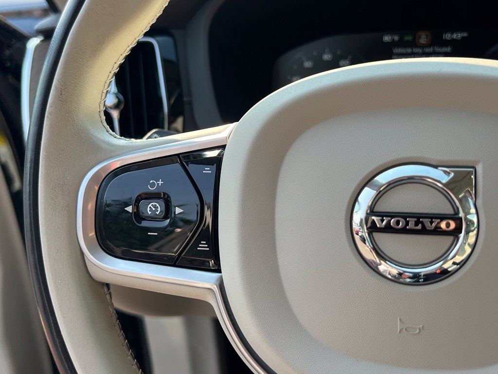 Used 2021 Volvo XC60 T5 Inscription w/ Protection Package Premier FWD image 21