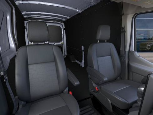 New 2026 Ford Transit 250 148 Medium Roof w/ Load Area Protection Package RWD image 10