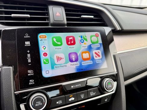 Used 2018 Honda Civic Touring image 29