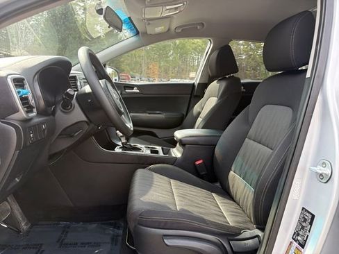 Used 2019 Kia Sportage LX image 11