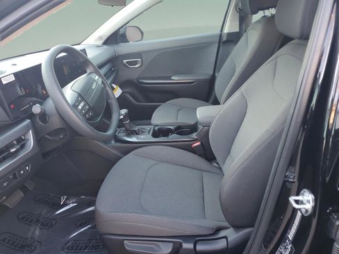 Certified 2025 Kia K4 LXS image 16