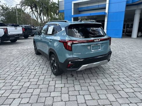 Used 2024 Kia Seltos EX AWD/4WD image 32