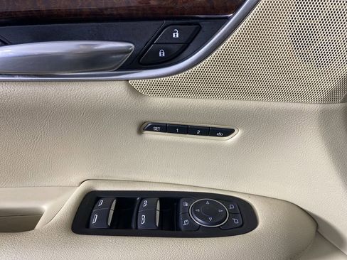 Used 2017 Cadillac XT5 Luxury w/ Driver Awareness Package image 26