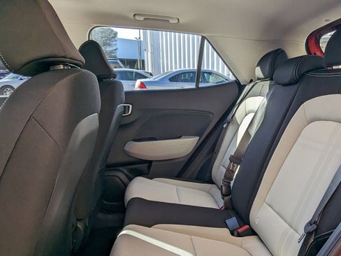 New 2025 Hyundai Venue SEL image 14