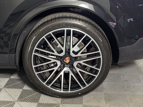 New 2026 Porsche Cayenne Coupe image 12