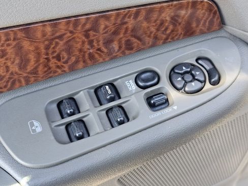 Used 2006 Dodge Ram 1500 Truck SLT image 17