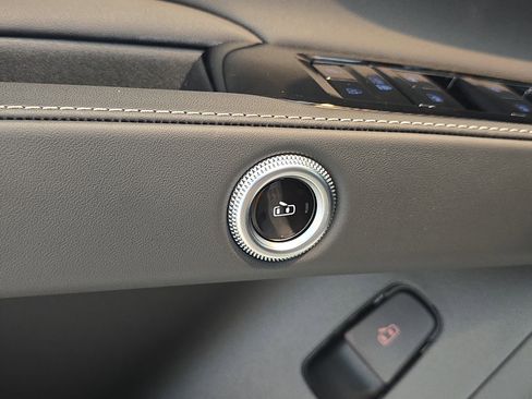 New 2025 Maserati Grecale Modena image 18