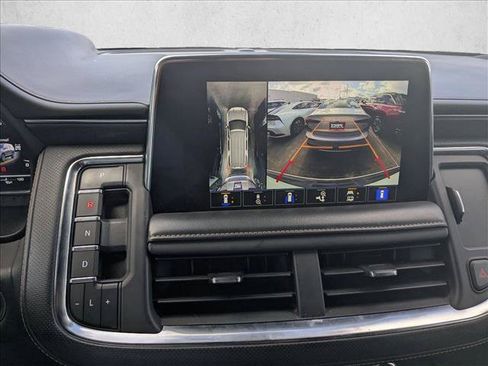 Used 2023 GMC Yukon XL AT4 w/ Technology Package AWD/4WD image 13