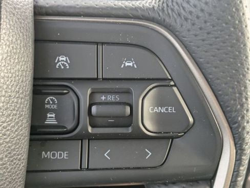 Used 2025 Toyota Tacoma TRD Off-Road image 22